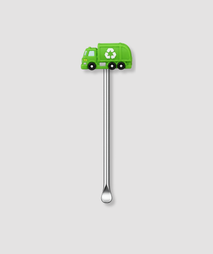 Mini schepje cocktailstirrer met groene recycling vrachtwagen figuur met wit recyclingsymbool bovenop en zilveren steel