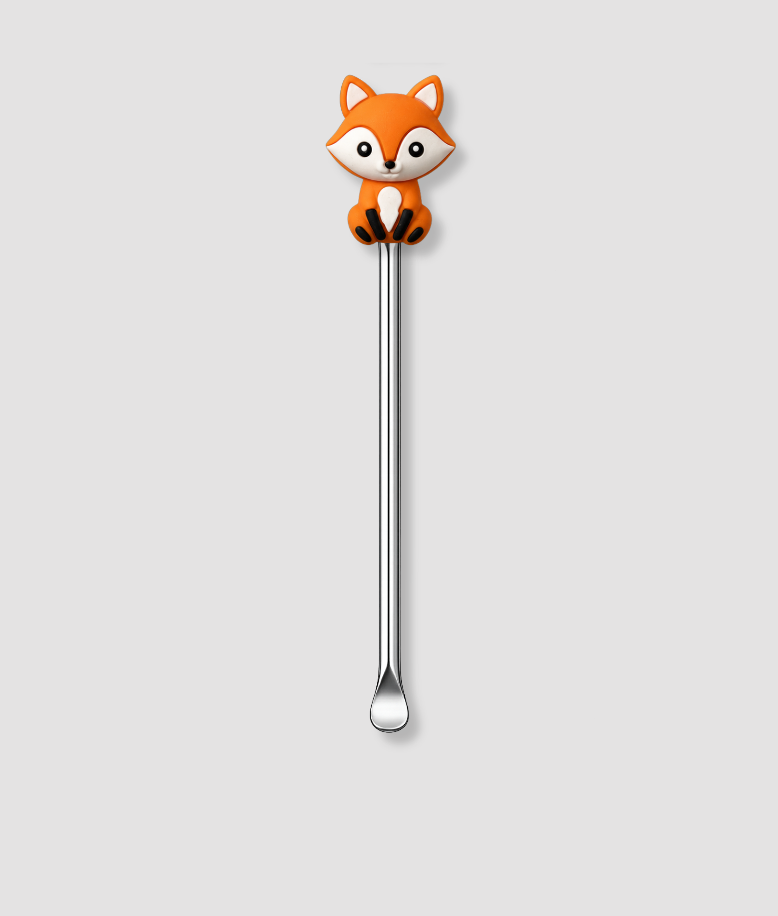 Mini schepje cocktailstirrer met oranje cartoon vos figuur met witte buik en zwarte pootjes bovenop en zilveren steel