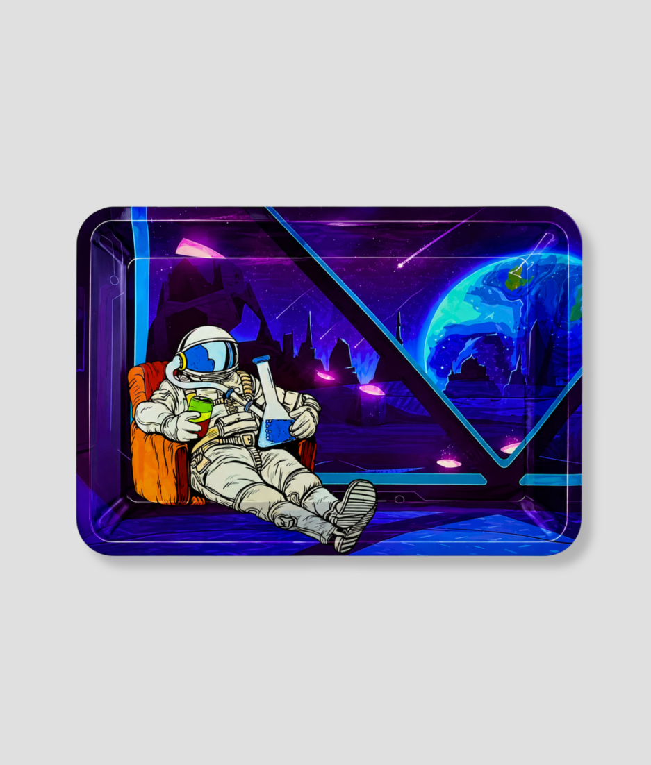 Rolling tray met astronaut-design
