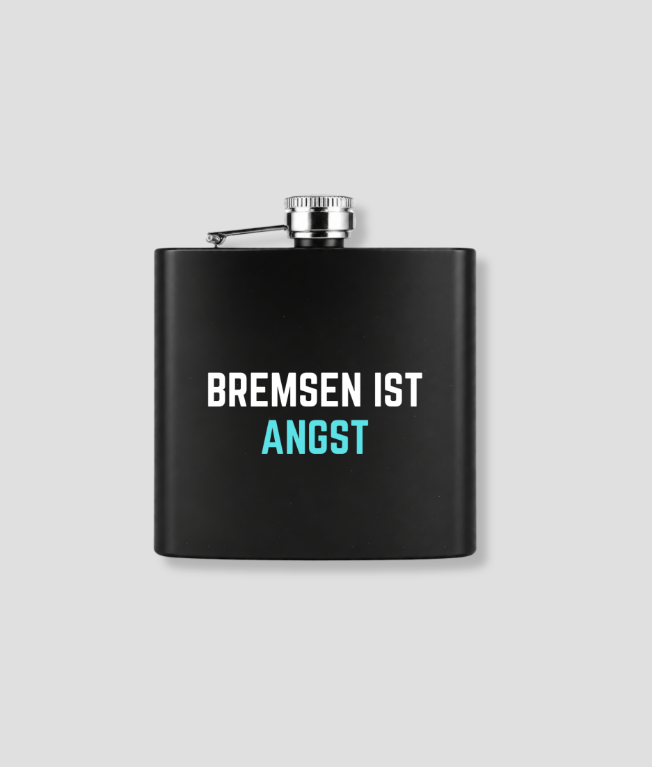 Zwarte zakfles met BREMSEN IST ANGST tekst in wit en cyaanblauw voor grappig Duits wintersport après-ski cadeau