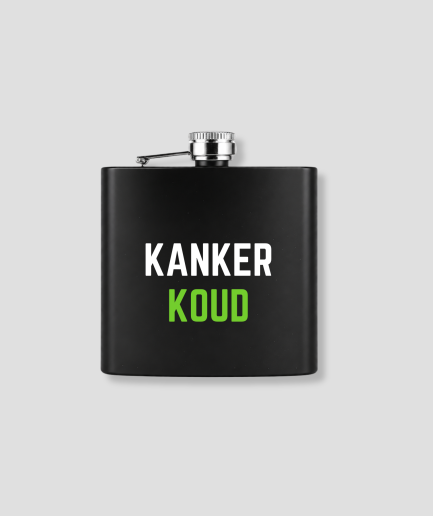 Zwarte zakfles met KANKER KOUD tekst in wit en neongroen voor wintersport après-ski thema