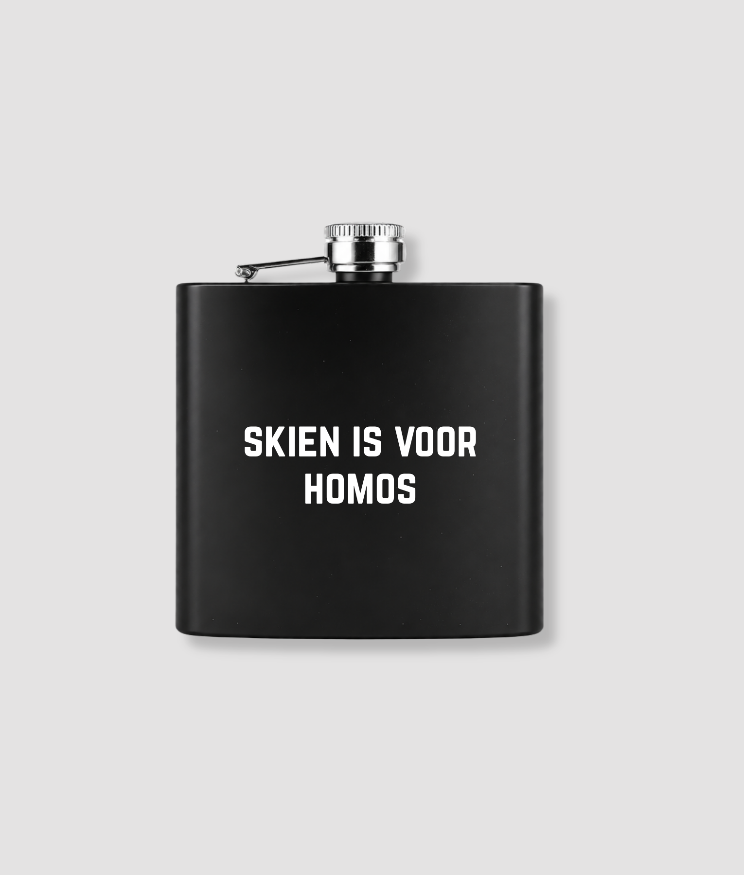 Zwarte zakfles met witte tekst bedrukking Skien is voor homos