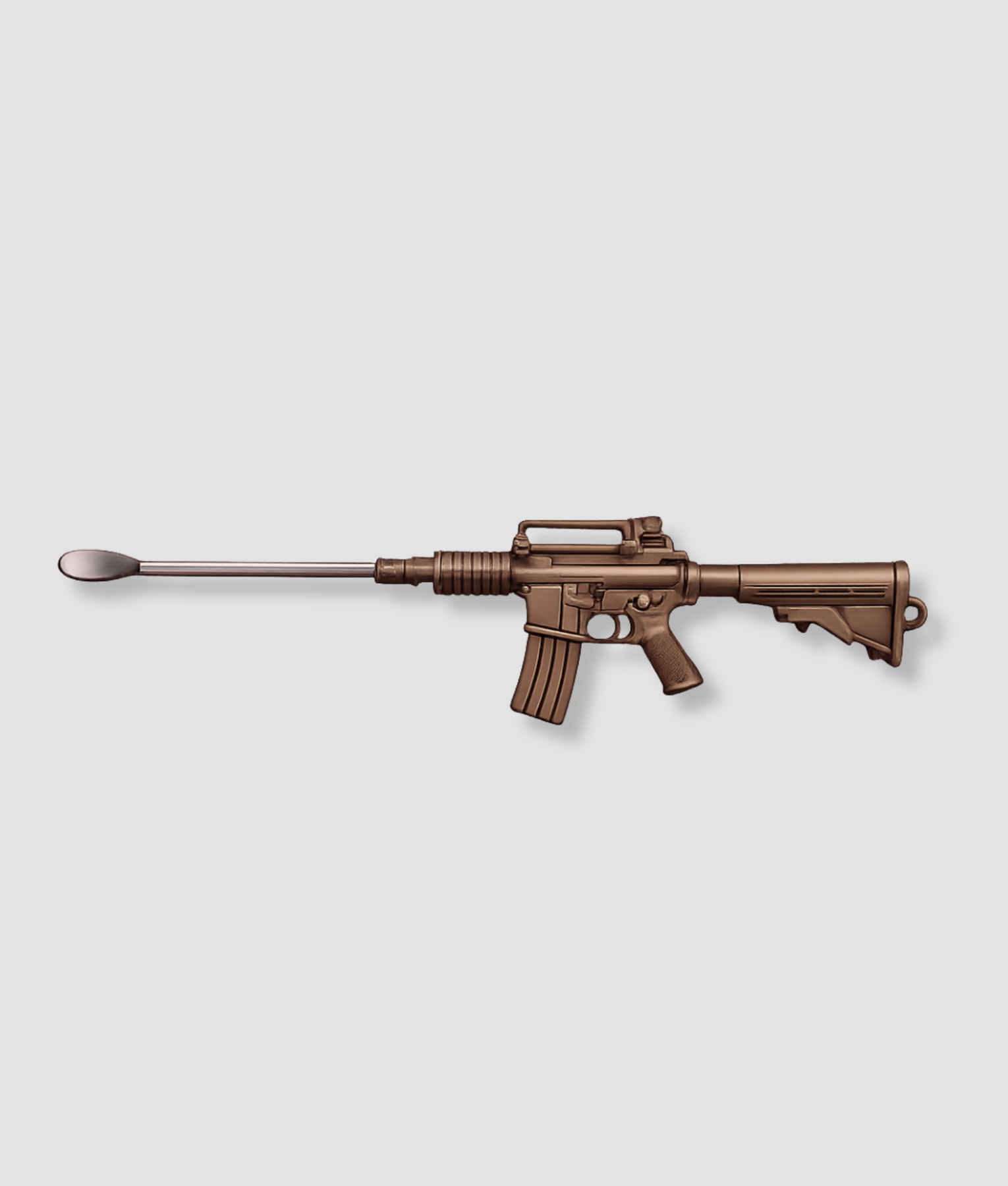 Bronzen metalen doseer schepje in assaultgeweermodel
