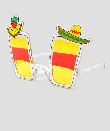 Feestbril in de vorm van sangriaglazen met fruit en sombrero