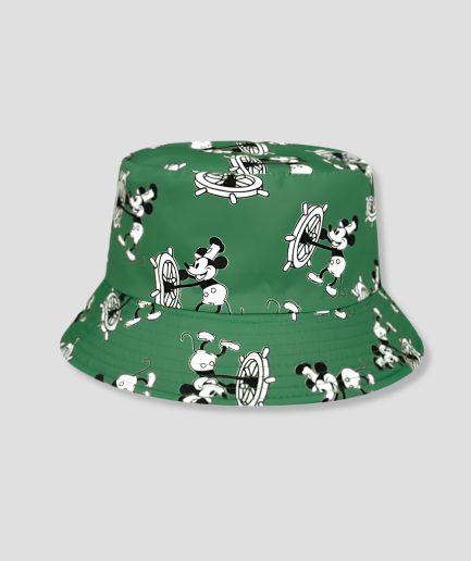 Groene bucket hat met retro tekenfilm print van een muizenkarakter aan een scheepsstuur